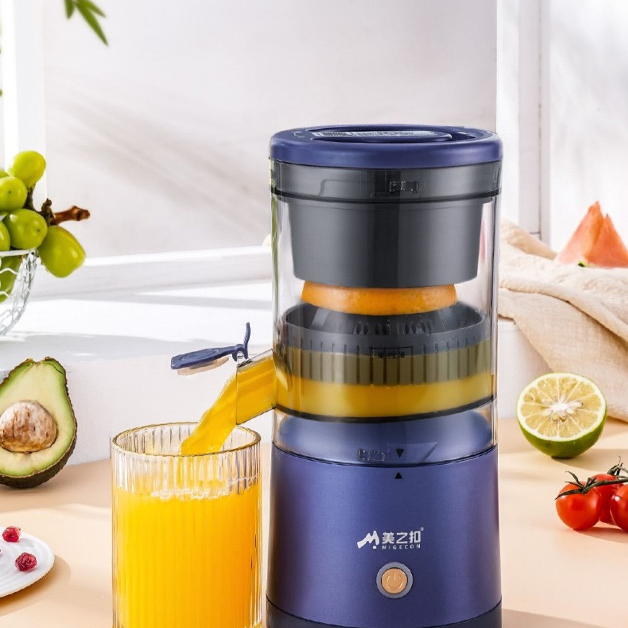 Electric lemon juice blender