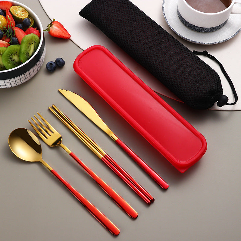 Elegant cutlery set to go
